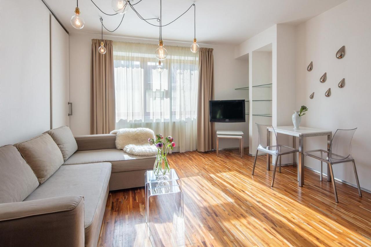 פראג Holeckova Apartments מראה חיצוני תמונה